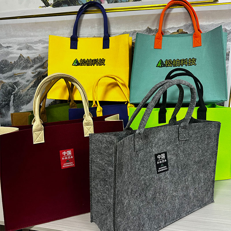 Filzhandtasche mit Wärmeübertragungsetikett